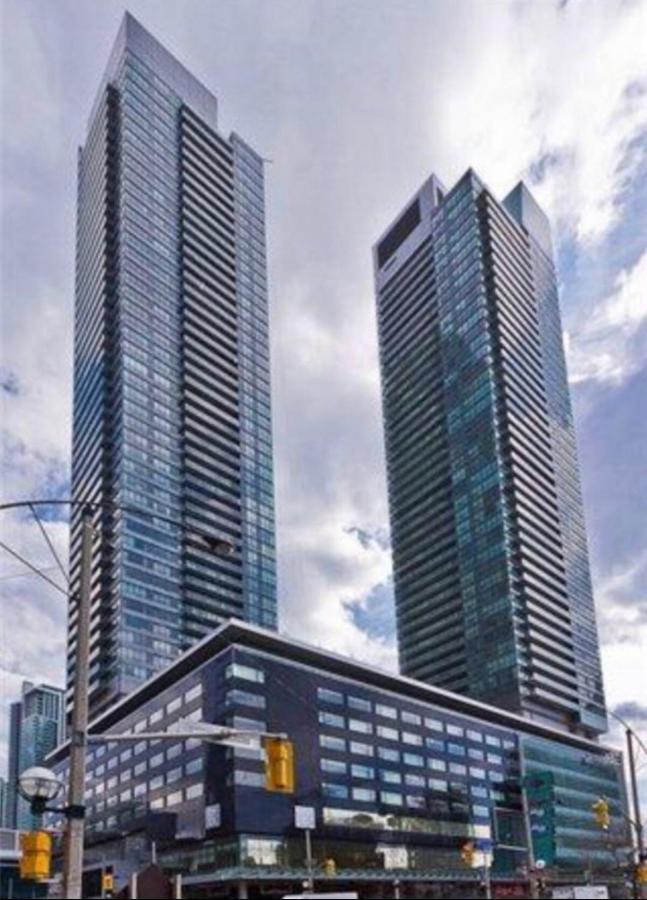 شقة Beautiful Unit In Heart Of Downtown تورونتو المظهر الخارجي الصورة