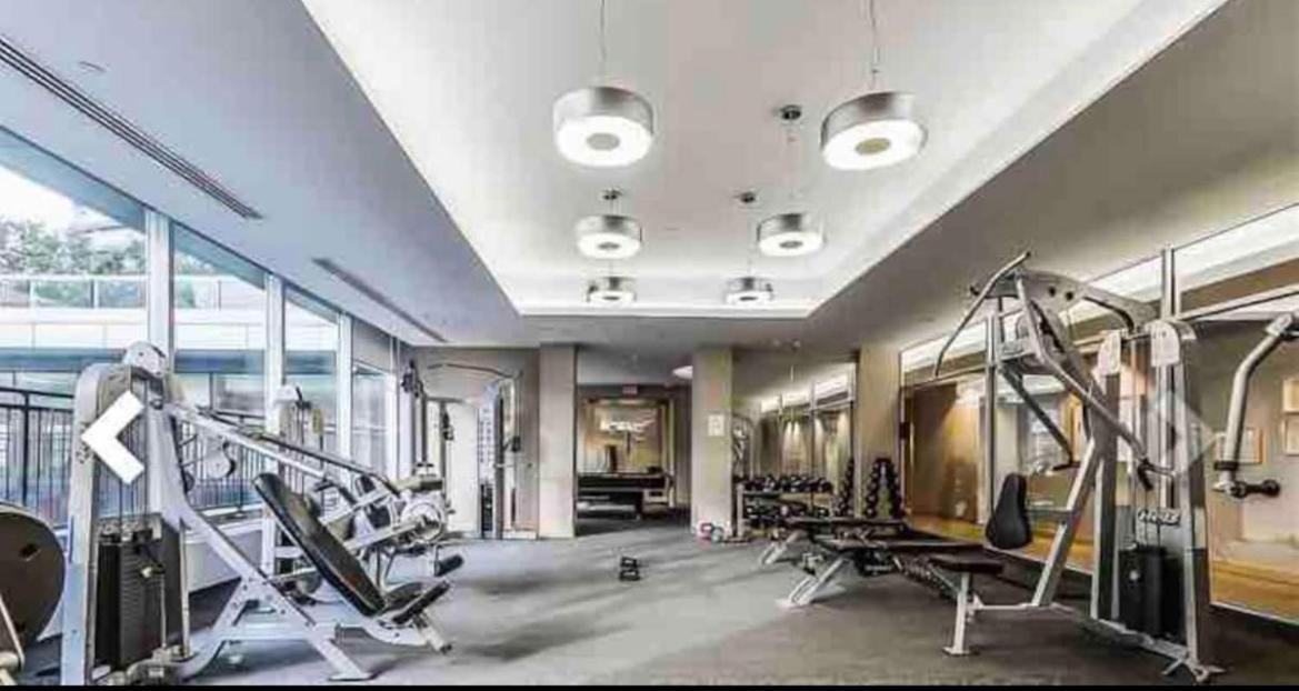 شقة Beautiful Unit In Heart Of Downtown تورونتو المظهر الخارجي الصورة